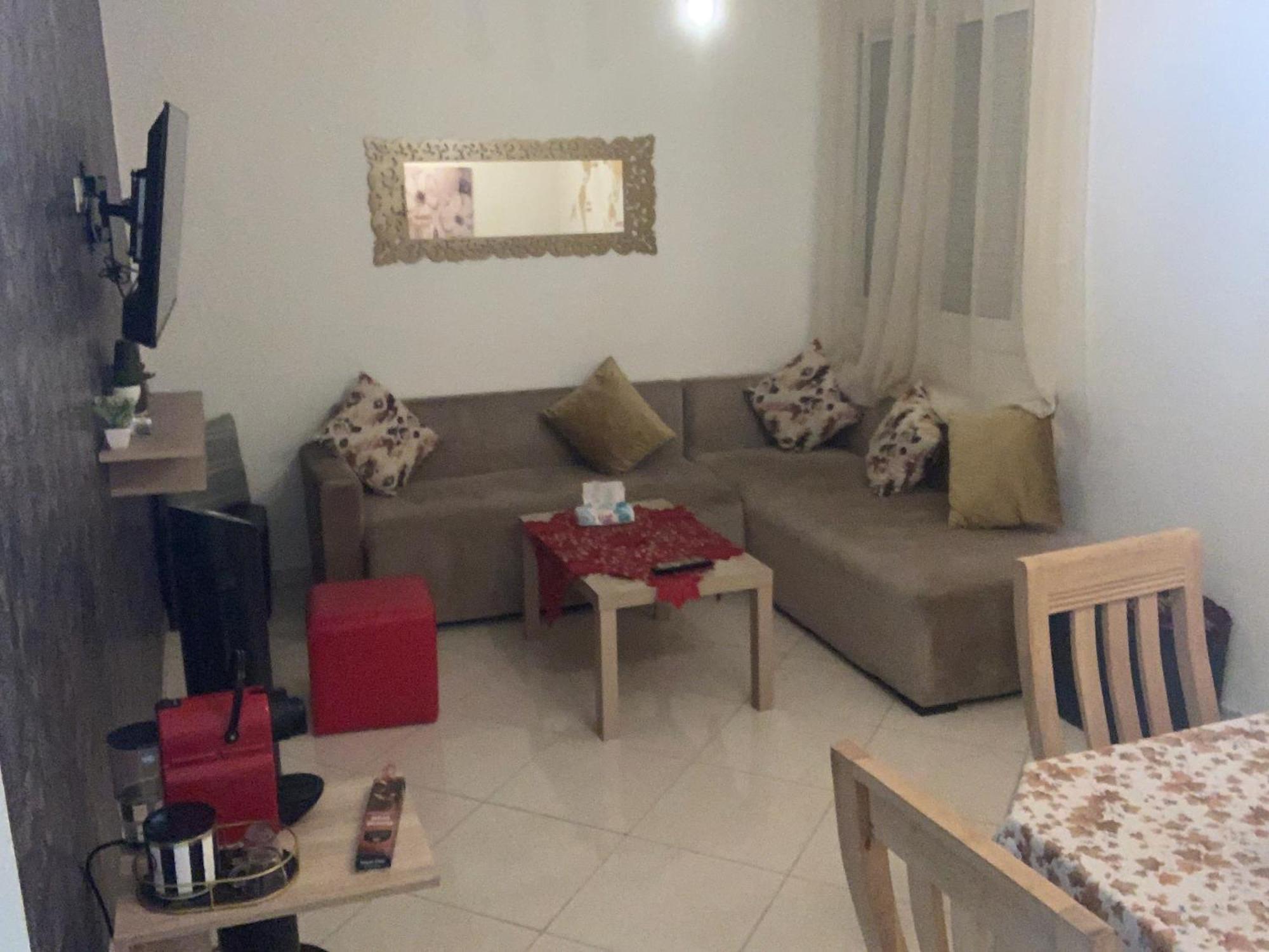 Beautiful Ground-Floor Apartment With Portable Air Conditioning, Parking, And Free Wi-Fi 卡萨布兰卡 外观 照片